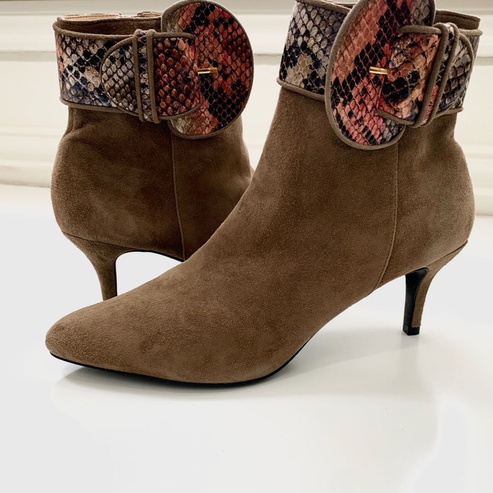 J RENEE BOYCE POINTY NUDE BOOTIES